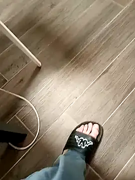 Snapshot of Porzz-6 chatting on 10-14-25, 08:53 Porzz-6 online show from 10-14-25, 08:53