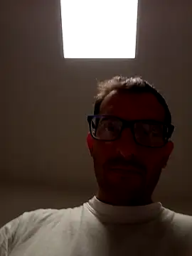 Snapshot of Porzz-6 chatting on 11-23-25, 03:39 Porzz-6 online show from 11-23-25, 03:39