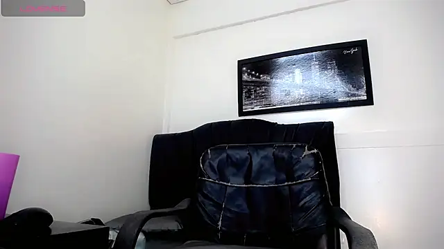 Diosiris Riannys online show from 10-24-25, 07:10