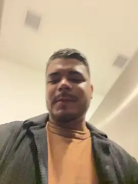 Snapshot of thiagowes chatting on 04-25-26, 03:31 thiagowes online show from 04-25-26, 03:31
