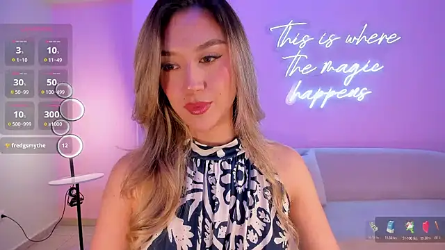 Snapshot of RebeccaHudson chatting on 10-26-25, 05:19 RebeccaHudson online show from 10-26-25, 05:19