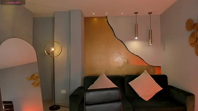 Snapshot of RebeccaHudson chatting on 12-02-25, 07:20 RebeccaHudson online show from 12-02-25, 07:20