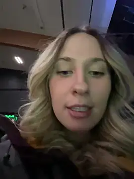 Snapshot of M1ssyk1ssy chatting on 12-22-24, 10:47 M1ssyk1ssy online show from 12-22-24, 10:47