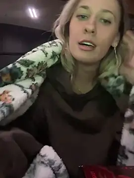 Snapshot of M1ssyk1ssy chatting on 12-30-24, 12:11 M1ssyk1ssy online show from 12-30-24, 12:11