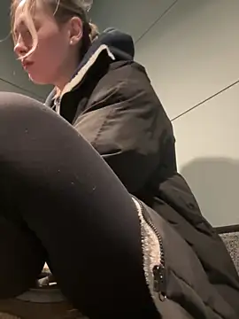 Snapshot of M1ssyk1ssy chatting on 01-09-25, 05:00 M1ssyk1ssy online show from 01-09-25, 05:00