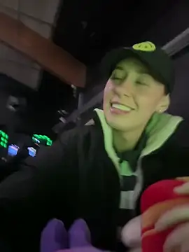 Snapshot of M1ssyk1ssy chatting on 01-22-25, 10:48 M1ssyk1ssy online show from 01-22-25, 10:48