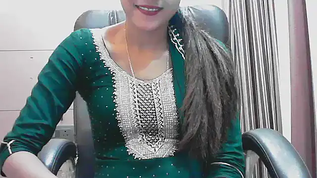 Snapshot of collage_hoty chatting on 10-13-25, 04:51 collage hoty online show from 10-13-25, 04:51