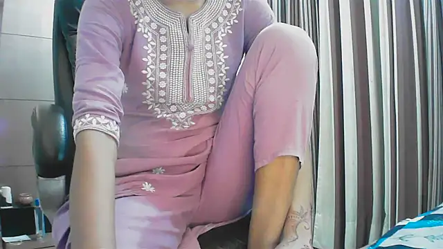 collage hoty online show from 11-20-25, 04:29