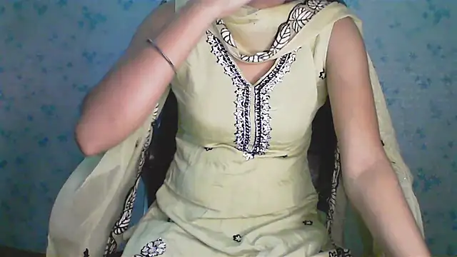 Snapshot of collage_hoty chatting on 06-21-26, 04:15 collage hoty online show from 06-21-26, 04:15