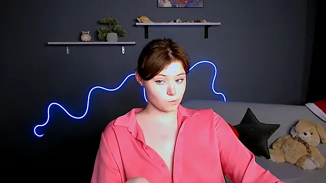 nikole kitt online show from 02-09-25, 02:17