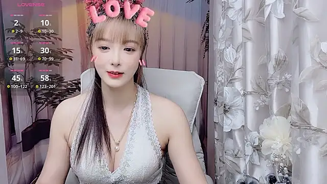 Snapshot of NINIbaby-99 chatting on 05-29-26, 04:05 NINIbaby-99 online show from 05-29-26, 04:05