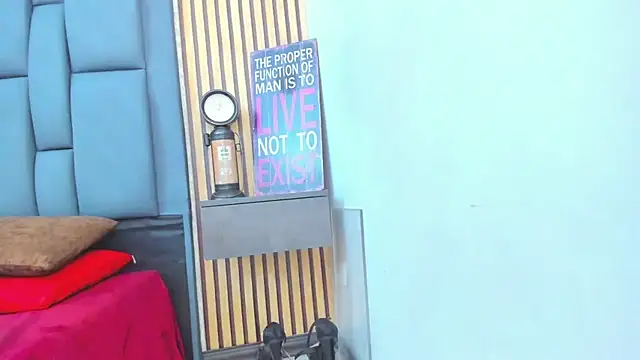 Snapshot of candela_collinss chatting on 01-04-25, 03:28 candela collinss online show from 01-04-25, 03:28