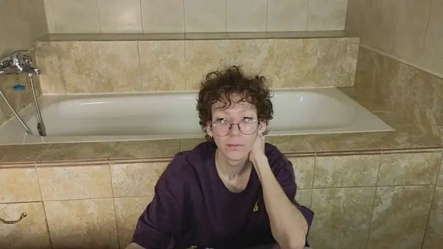 Snapshot of TommieH chatting on 02-13-25, 06:09 TommieH online show from 02-13-25, 06:09