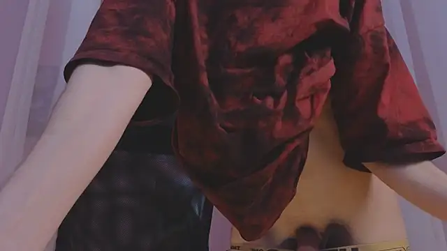 Snapshot of TommieH chatting on 02-20-25, 08:39 TommieH online show from 02-20-25, 08:39