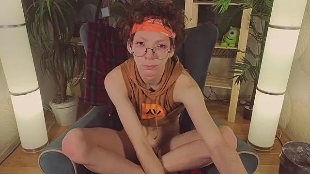 Snapshot of TommieH chatting on 03-05-25, 08:54 TommieH online show from 03-05-25, 08:54