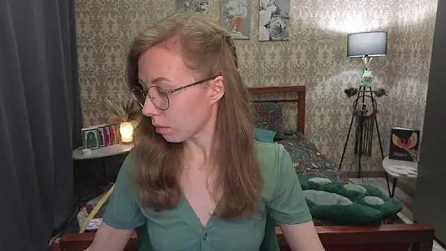 Lill Mary online show from 03-23-26, 03:21