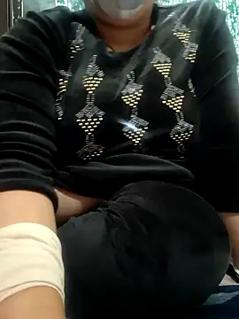 Snapshot of Bbw_Juice_Wife chatting on 02-20-25, 11:20 Bbw Juice Wife online show from 02-20-25, 11:20