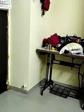 anuradha1432 online show from 11-09-25, 12:53