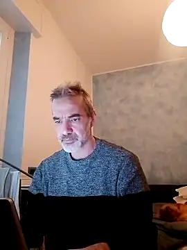 Snapshot of Marcolino183 chatting on 12-12-24, 03:37 Marcolino183 online show from 12-12-24, 03:37