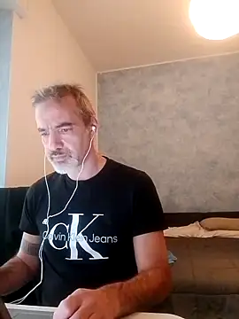 Snapshot of Marcolino183 chatting on 12-19-24, 10:13 Marcolino183 online show from 12-19-24, 10:13