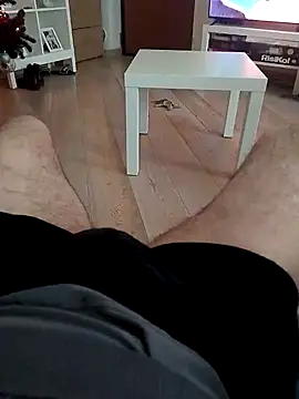 Snapshot of Marcolino183 chatting on 12-22-24, 09:22 Marcolino183 online show from 12-22-24, 09:22