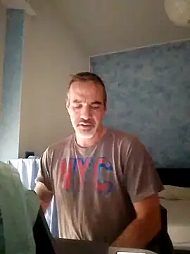 Snapshot of Marcolino183 chatting on 01-07-25, 02:41 Marcolino183 online show from 01-07-25, 02:41