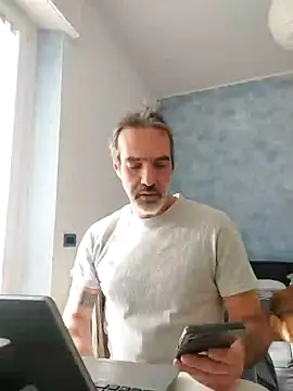 Snapshot of Marcolino183 chatting on 01-13-25, 10:47 Marcolino183 online show from 01-13-25, 10:47