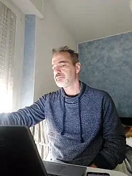 Snapshot of Marcolino183 chatting on 01-31-25, 09:27 Marcolino183 online show from 01-31-25, 09:27