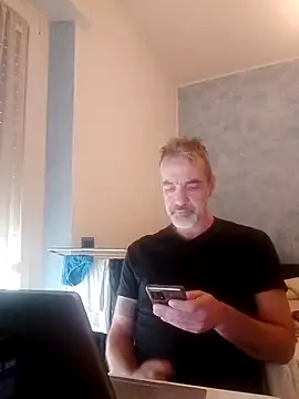 Snapshot of Marcolino183 chatting on 02-13-25, 10:34 Marcolino183 online show from 02-13-25, 10:34