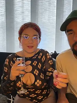 Snapshot of camianddanna chatting on 12-24-24, 05:34 camianddanna online show from 12-24-24, 05:34