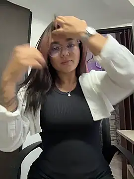 Snapshot of camianddanna chatting on 10-07-25, 10:40 camianddanna online show from 10-07-25, 10:40