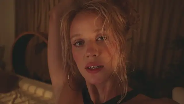 Snapshot of HeyBananas chatting on 01-18-25, 08:30 HeyBananas online show from 01-18-25, 08:30