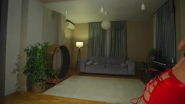 Snapshot of HeyBananas chatting on 10-12-25, 05:45 HeyBananas online show from 10-12-25, 05:45