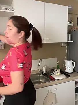 WhiteWomen online show from 10-24-25, 04:25