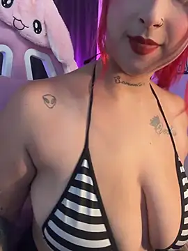ashlyrey-1 online show from 04-23-26, 06:43