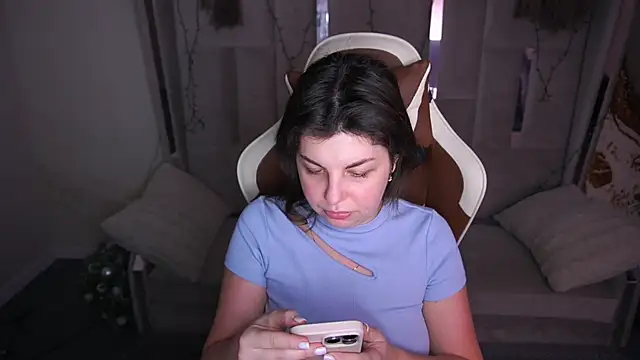 MirandaWong online show from 02-23-26, 05:27