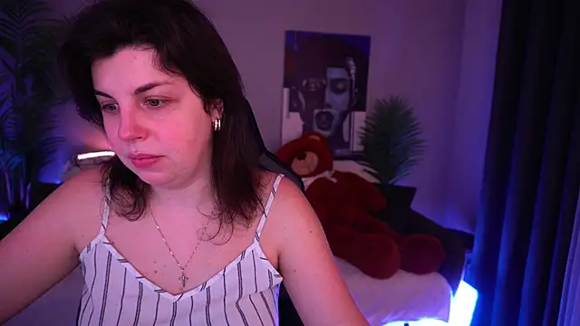 MirandaWong online show from 04-02-26, 05:16