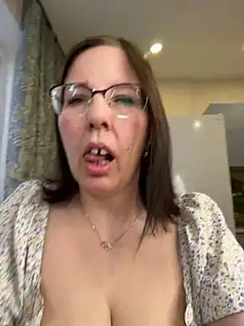 Snapshot of B_Bonya_m chatting on 12-14-24, 05:29 B Bonya m online show from 12-14-24, 05:29