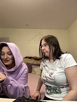 Snapshot of B_Bonya_m chatting on 12-27-24, 05:20 B Bonya m online show from 12-27-24, 05:20