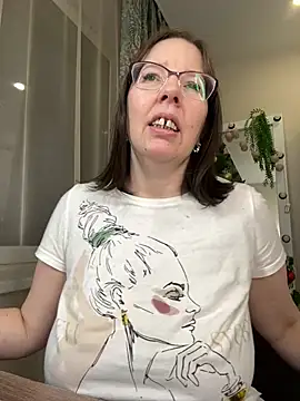Snapshot of B_Bonya_m chatting on 01-11-25, 04:16 B Bonya m online show from 01-11-25, 04:16