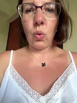 Snapshot of B_Bonya_m chatting on 02-14-25, 01:02 B Bonya m online show from 02-14-25, 01:02