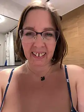 Snapshot of B_Bonya_m chatting on 03-15-25, 06:25 B Bonya m online show from 03-15-25, 06:25