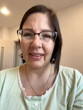 Snapshot of B_Bonya_m chatting on 09-18-25, 03:30 B Bonya m online show from 09-18-25, 03:30