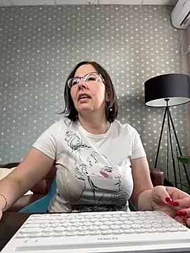 Snapshot of B_Bonya_m chatting on 10-06-25, 05:05 B Bonya m online show from 10-06-25, 05:05