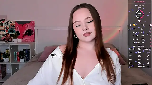 Snapshot of LittleKiitten chatting on 04-04-26, 02:47 LittleKiitten online show from 04-04-26, 02:47