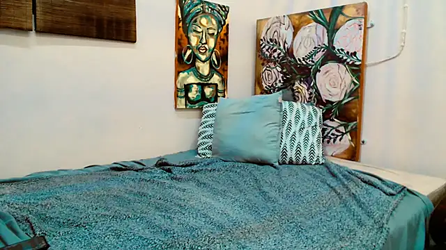 Snapshot of GoldenPussyXOXO chatting on 02-18-25, 06:37 GoldenPussyXOXO online show from 02-18-25, 06:37