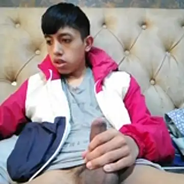 Snapshot of danuel23 chatting on 05-08-26, 03:39 danuel23 online show from 05-08-26, 03:39