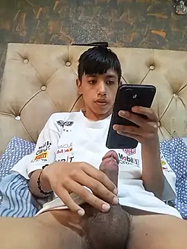 Snapshot of danuel23 chatting on 05-18-26, 04:13 danuel23 online show from 05-18-26, 04:13