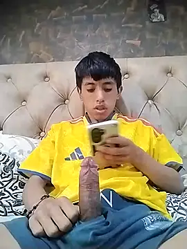 Snapshot of danuel23 chatting on 07-23-26, 03:32 danuel23 online show from 07-23-26, 03:32