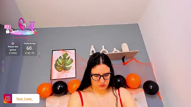 Soe Lara online show from 10-31-25, 11:33